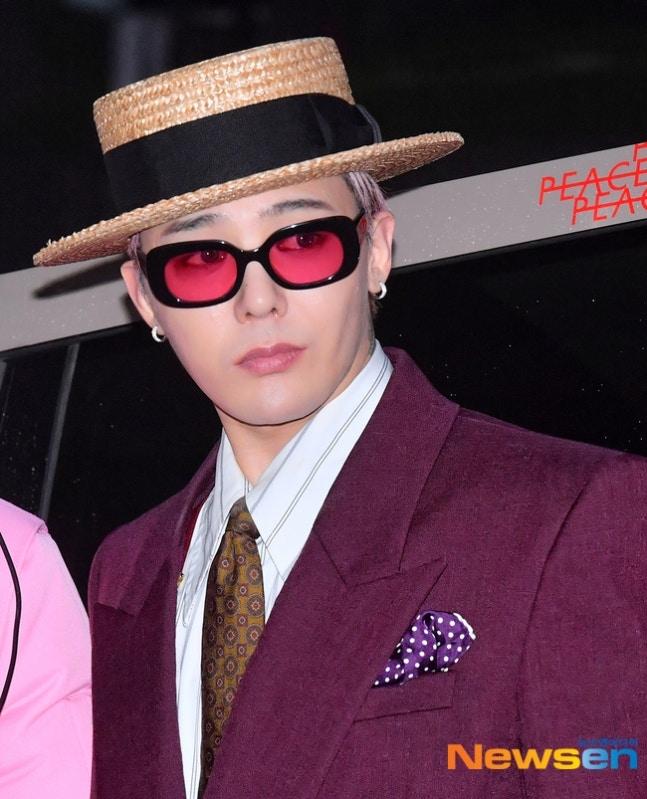 G-DRAGON まとめ売り Qoo10] YGエンターテイメント 【公式】 G-DRAGON 2025 W