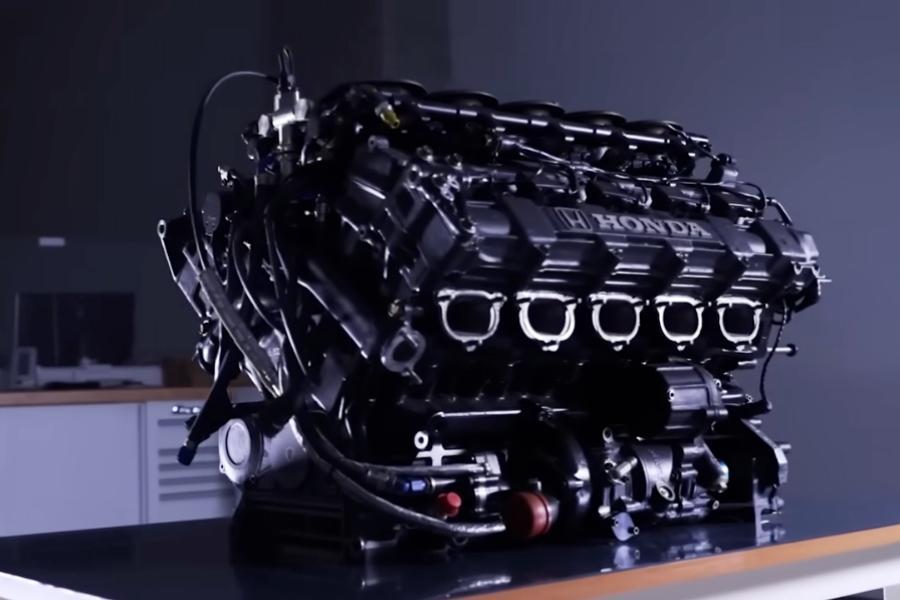 セナ愛用の“最後のHonda V10”─HRCが超貴重なF1エンジンを