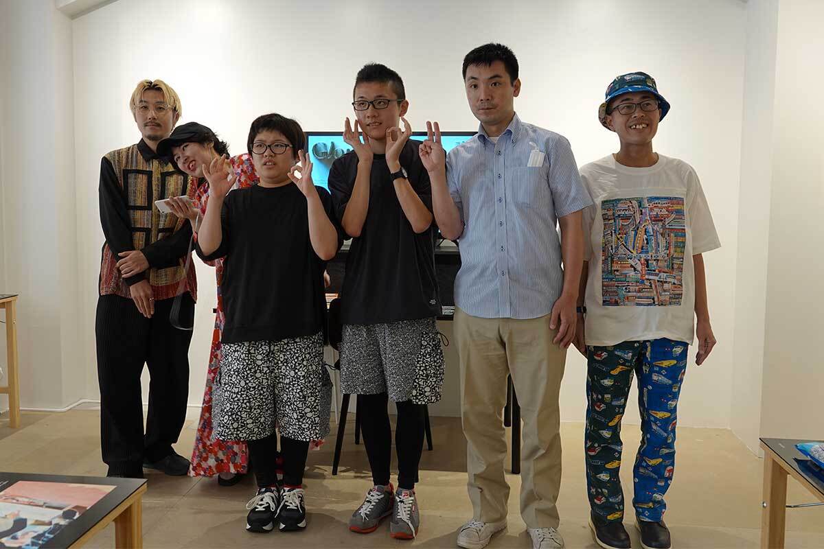小山田圭吾が知的障害のある作家と“共創” 主催者の思い「過去は