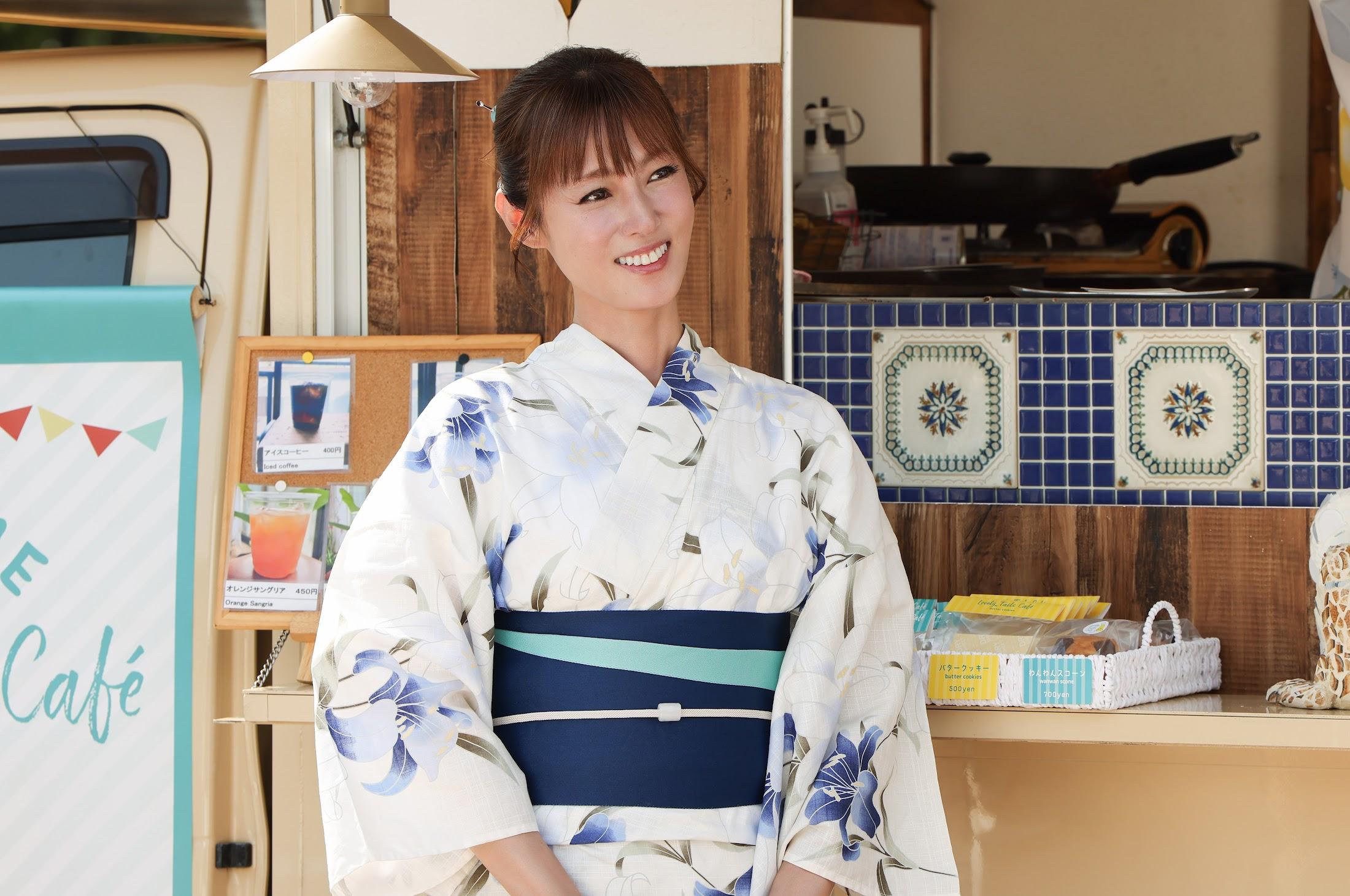夏日記　浴衣　百合　深田恭子さんドラマ着用 初恋DOGs』“優香”深田恭子、夏祭りの浴衣姿にネット歓喜「可愛