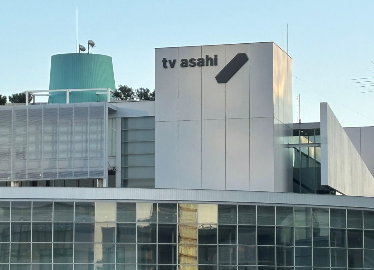岸谷蘭丸氏がテレビ朝日「しくじり先生 俺みたいになるな！！」に初登場し、自身の波乱万丈な受験体験を語る