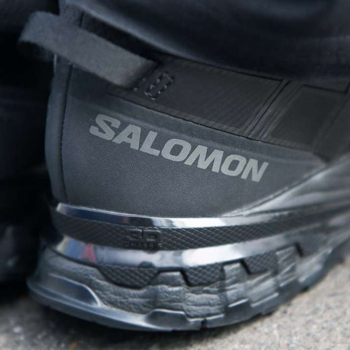 美品 SALOMON サロモン ゴアテックス スニーカー オールブラック サロモン新作、雨の日もOKなゴアテックス スニーカーに新色