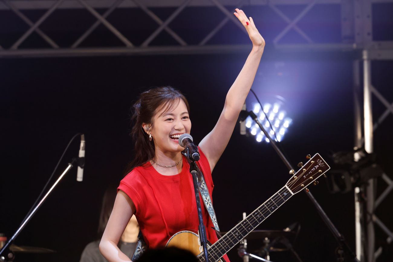 生田絵梨花×SHISHAMO特別コラボバンド 「IKUSHAMO」限定タオル 生田絵梨花×SHISHAMO特別コラボバンド 「IKUSHAMO」限定タオル