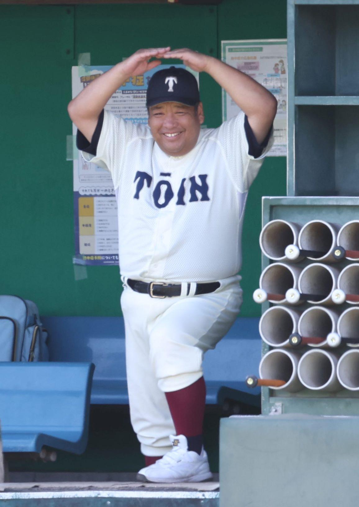大阪桐蔭　半袖vジャン　早い者勝ち　値段交渉コメント 大阪大会 大阪桐蔭が四回に一挙4点のビッグイニング 相手のスキ