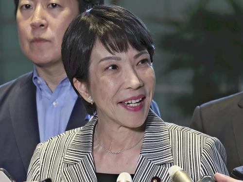 首相官邸にて、日米関税交渉について発言する高市早苗前経済安全保障相