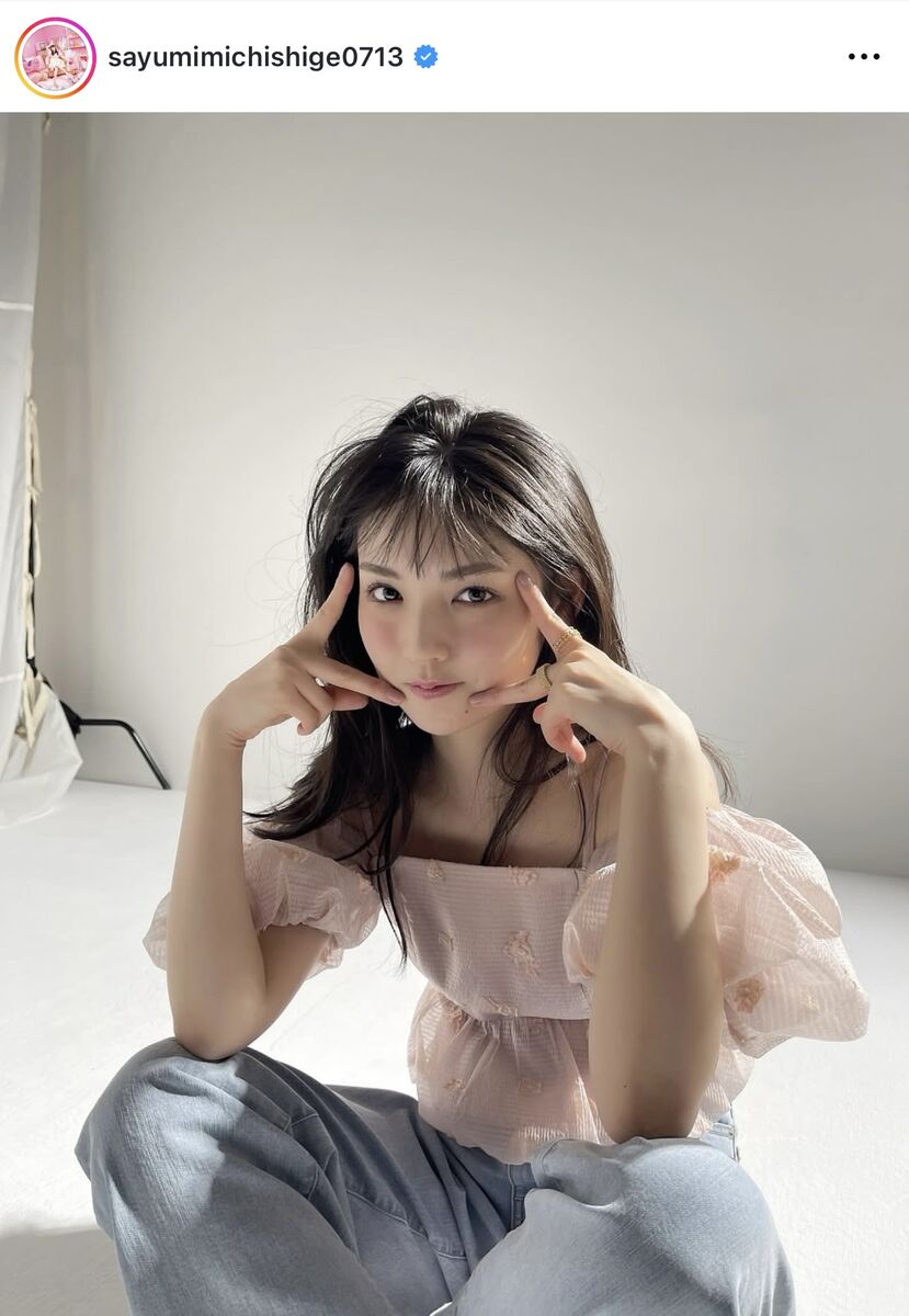 道重さゆみ ポスター　入手困難　レア 芸能界引退が近づく道重さゆみ「私の宝物です！」オフショットに
