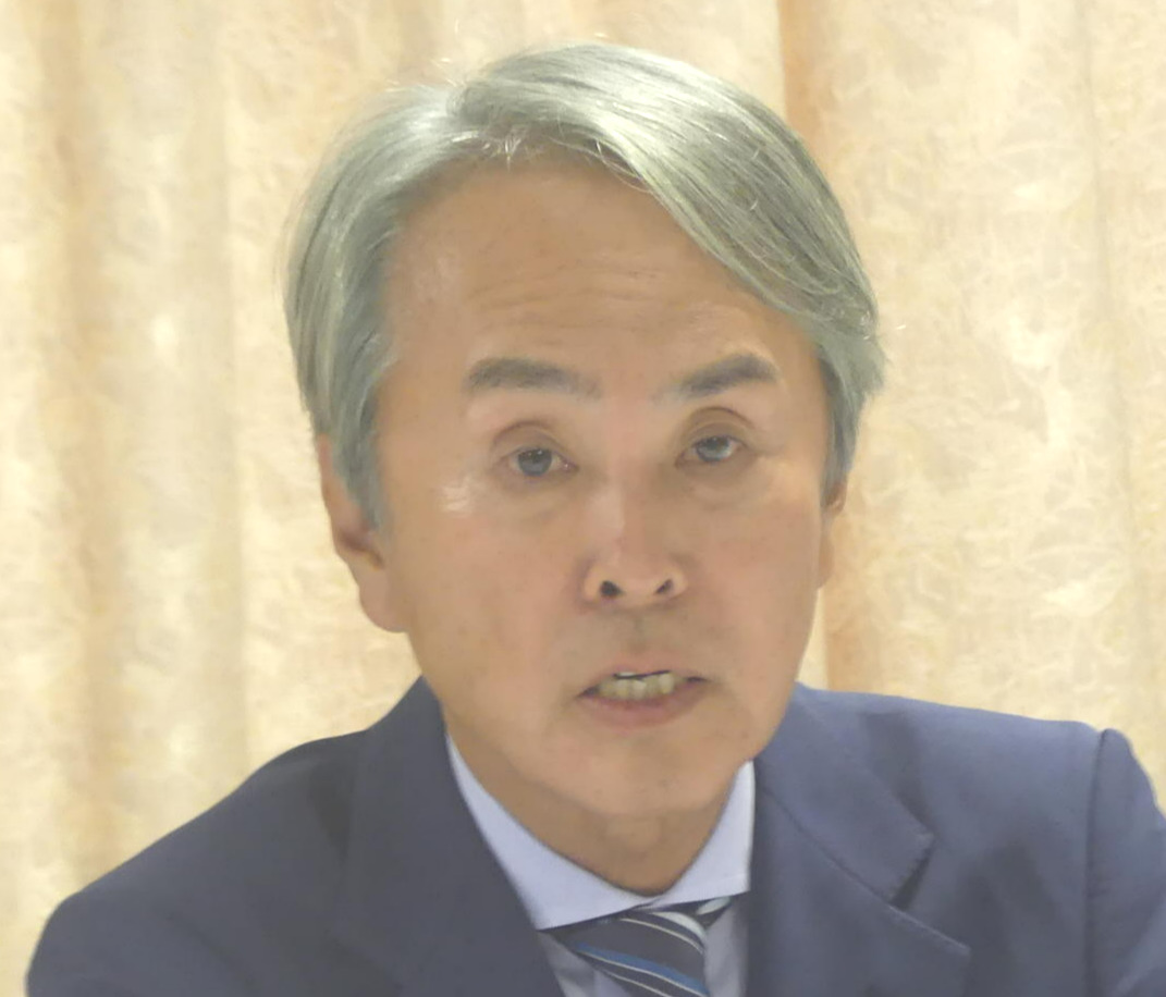 自民党の石原伸晃氏が石破首相の進退問題に関する会談内容に言及する様子