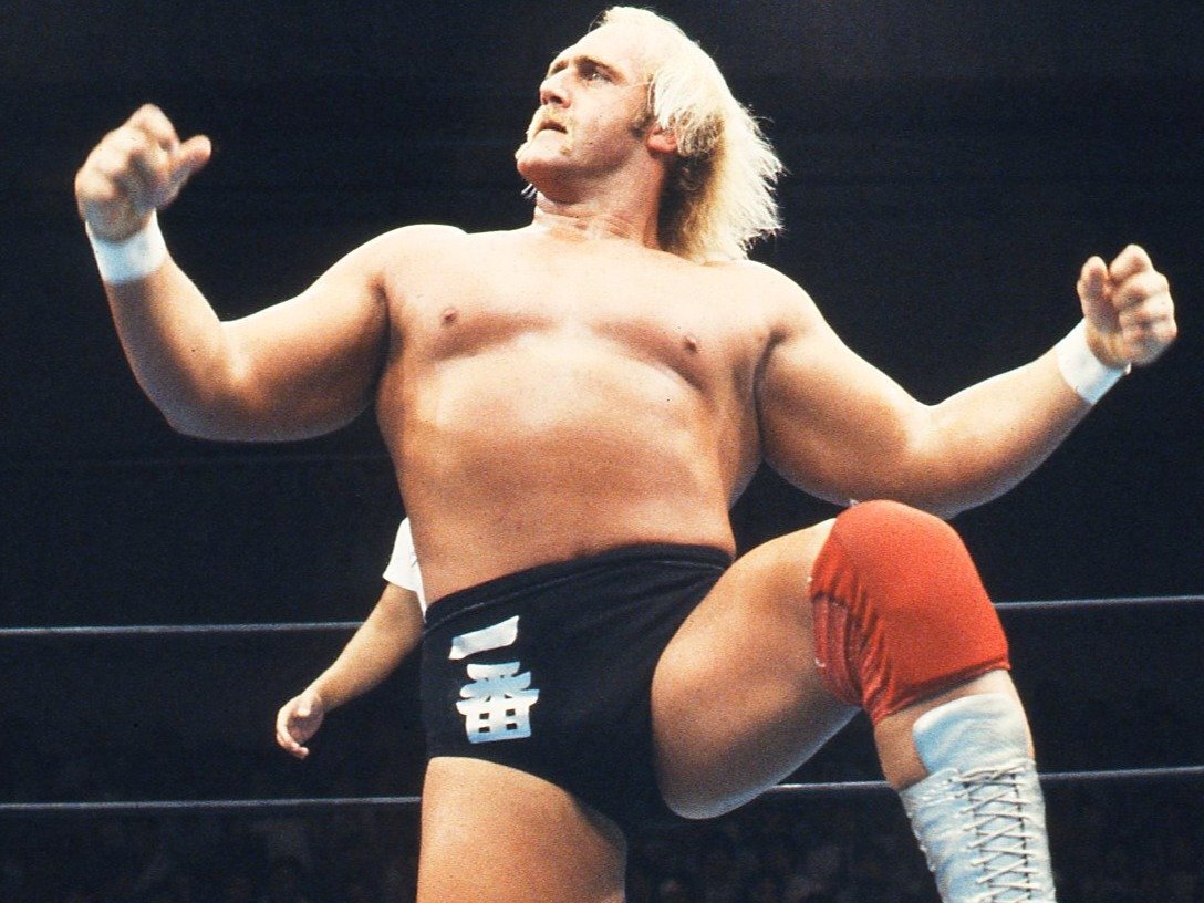DVD 新日本プロレス　４巻　猪木舌出し失神事件猪木VＳハルクホーガン戦 DVD］ 燃えろ！新日本プロレス vol.1 猪木、舌出し失神事件！(全