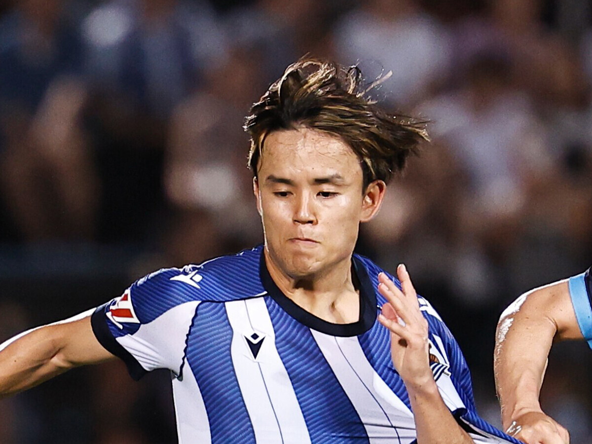 レアルソシエダ　ぬいぐるみ　サッカー　久保建英 レアル・ソシエダ 公式グッズ 象のぬいぐるみ 久保建英 - メルカリ