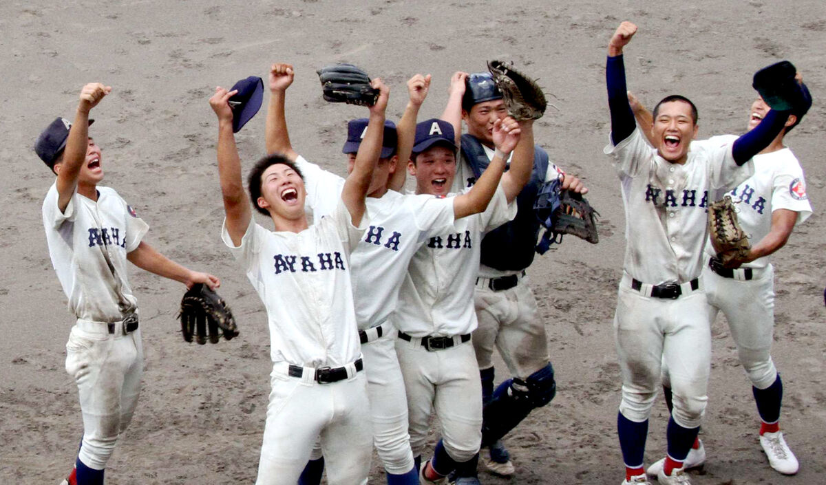高校野球】綾羽が春夏通じて初の聖地へ…4度目決勝でついに悲願