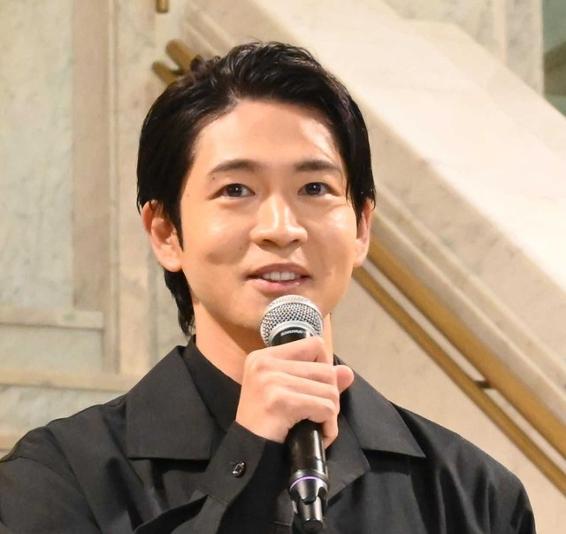 結婚発表後、直筆署名でファンを和ませた俳優・松下洸平さん