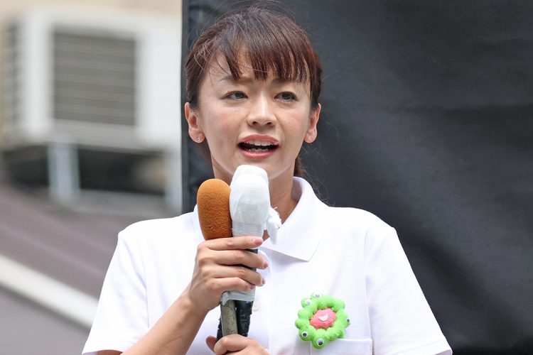 参院選トップ当選の佐々木りえ氏、投資詐欺疑惑が浮上