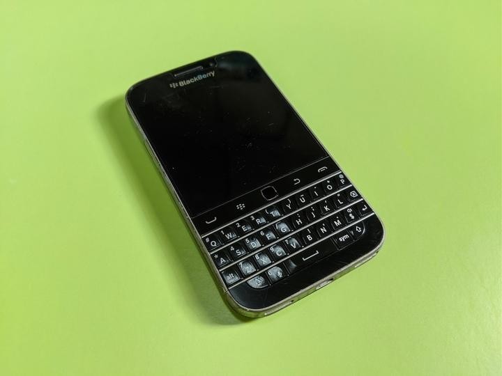 携帯電話本体 BlackBerry Classic Amazon | BlackBerry Classic 【amazon.co.jp出品/販売分のみ
