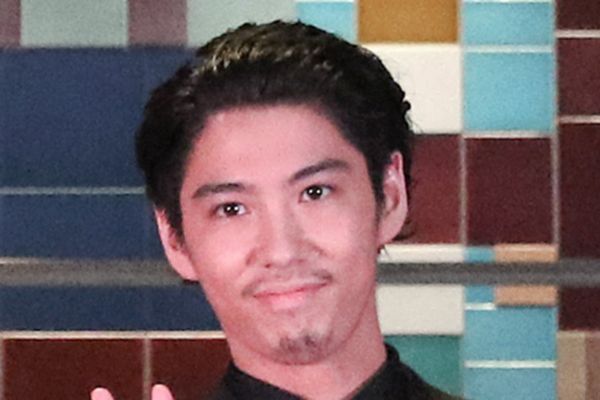 降板劇を救った俳優たち：賀来賢人、プロの代役が株を上げた理由