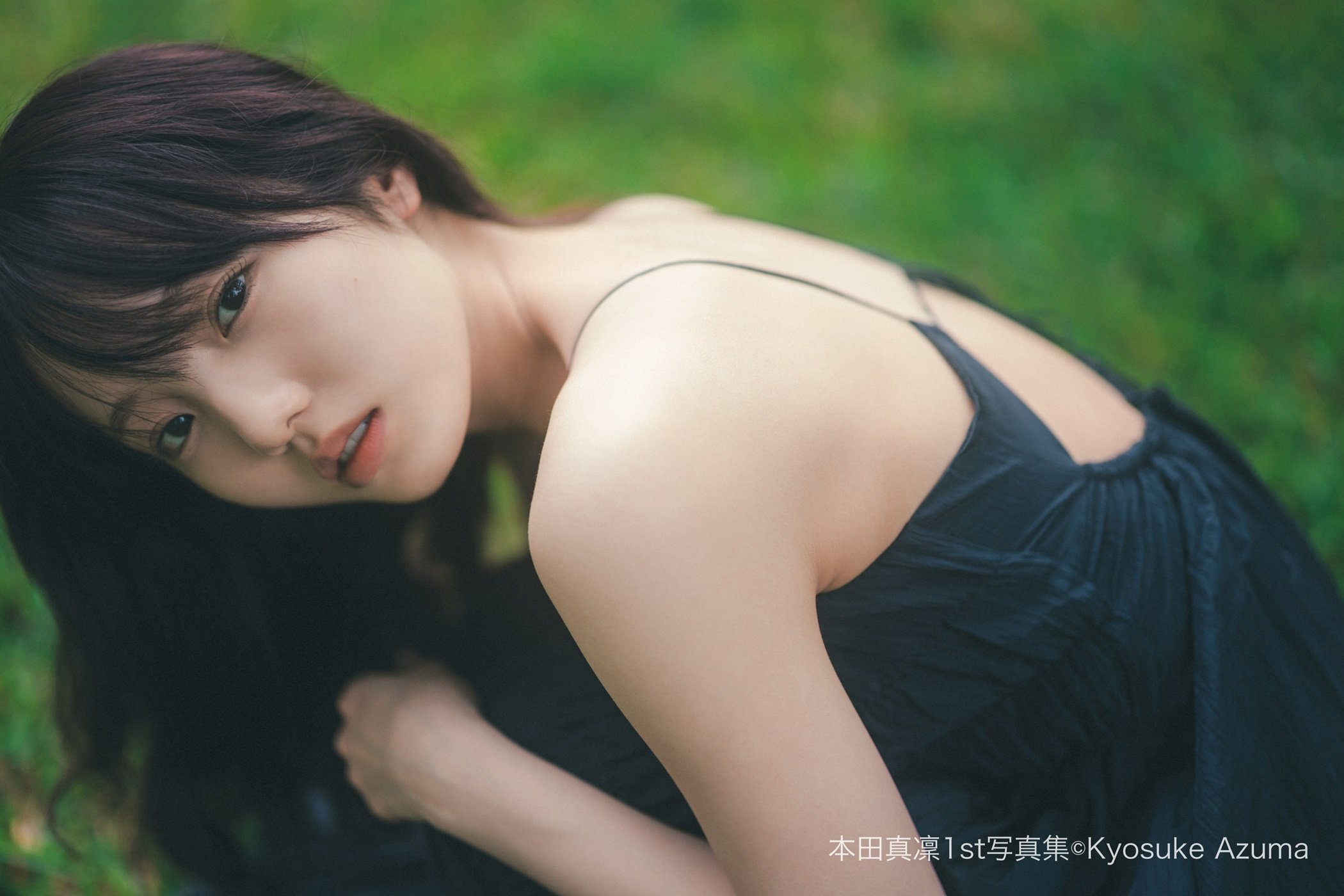 真凜⭐発送は次回3/17~になります♪ EU38/24.5cm 本田真凜 美背中際立つベアトップ風スタイルの表紙が解禁!透明感