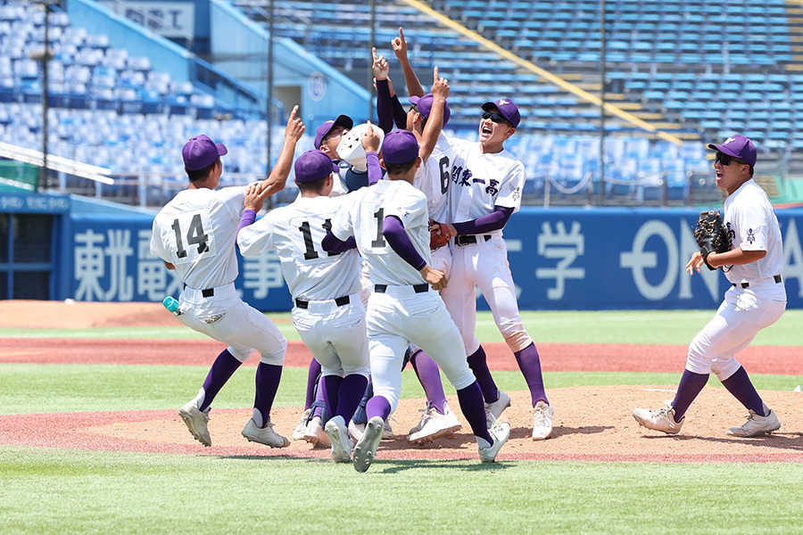 関東第一高校　準優勝　垂幕 関東第一、散る…東日本勢28年ぶり4強に残れず／甲子園 - サンスポ