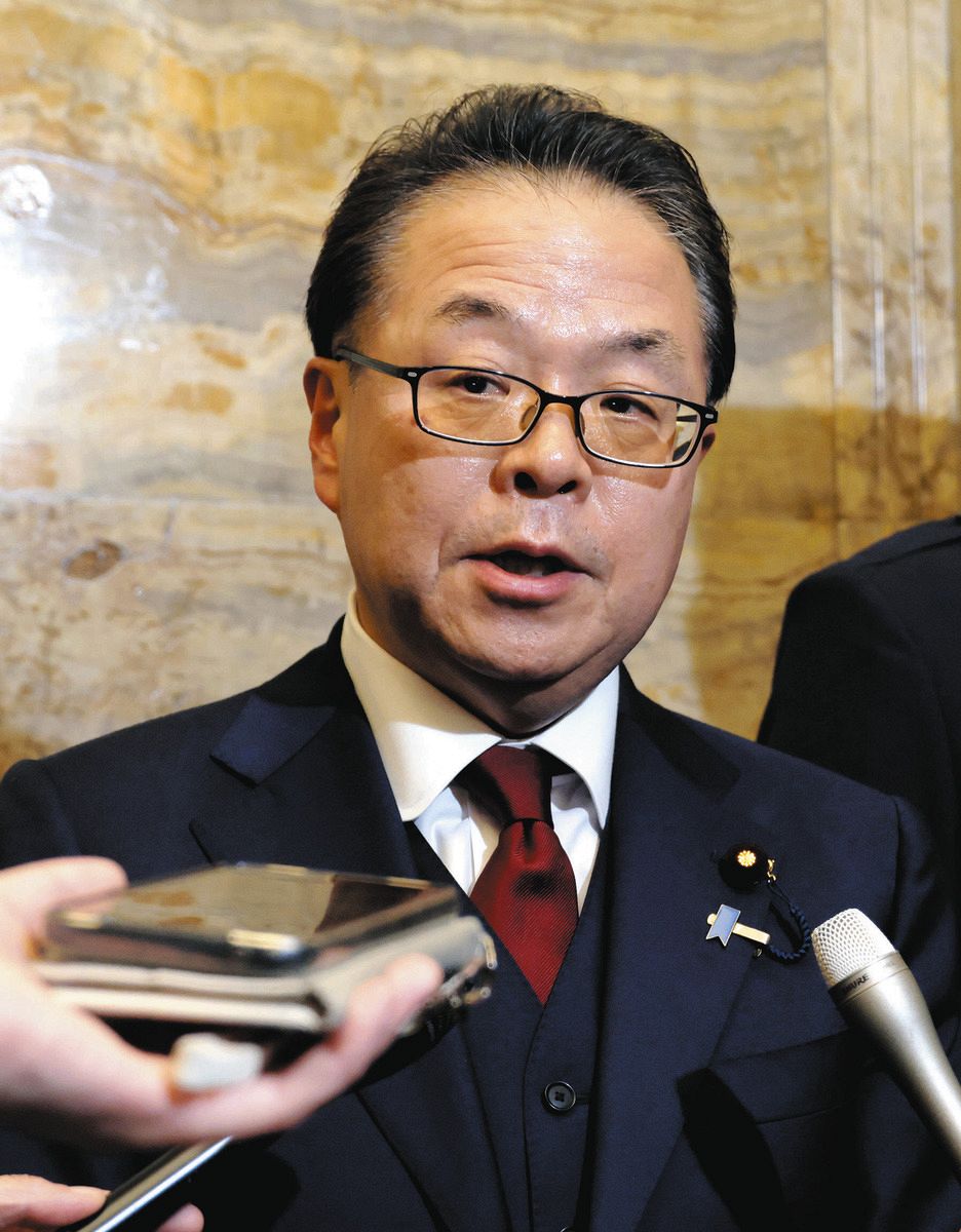 世耕弘成衆院議員、テレビ番組出演時の様子