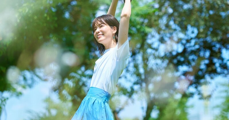 日本の大学における就職活動のイメージ。キャリア構築への意欲を示す学生たち。