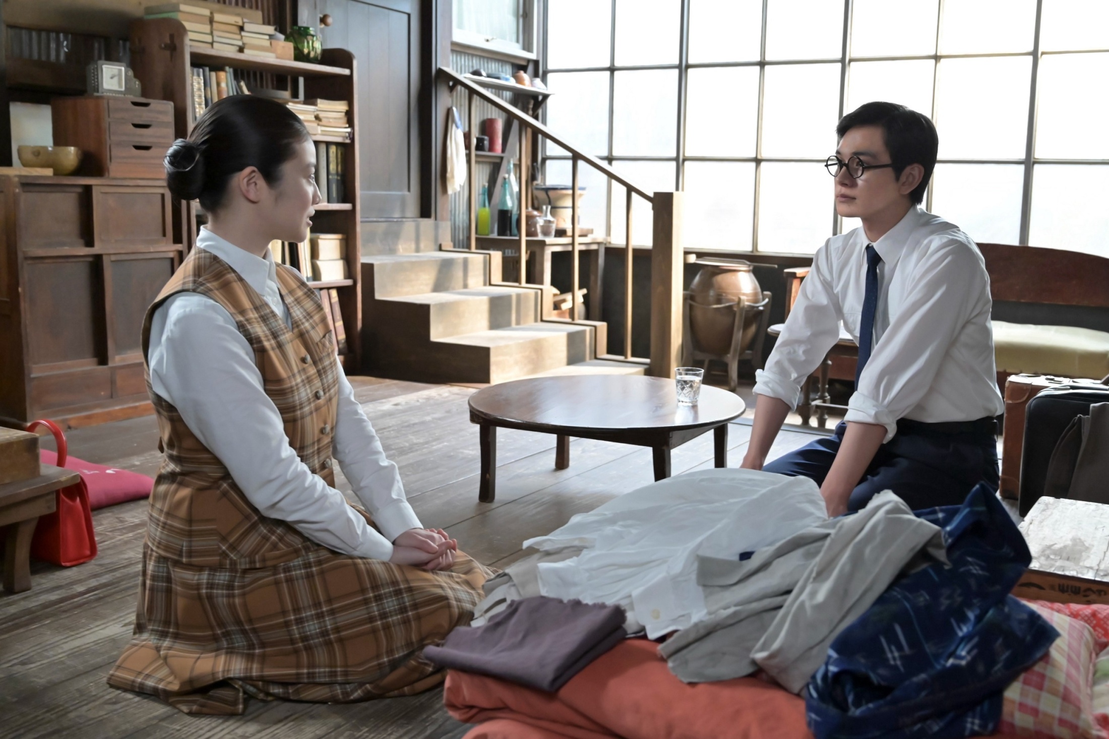 のぶ(今田美桜)と嵩(北村匠海)が並び立つ、連続テレビ小説「あんぱん」のキービジュアル