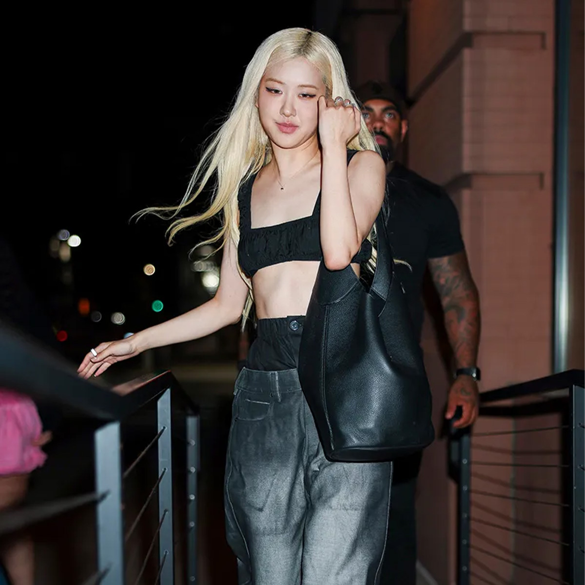 Blackpinkロゼ BLACKPINKロゼ、K-POPアーティスト史上初の快挙！ MTVビデオ