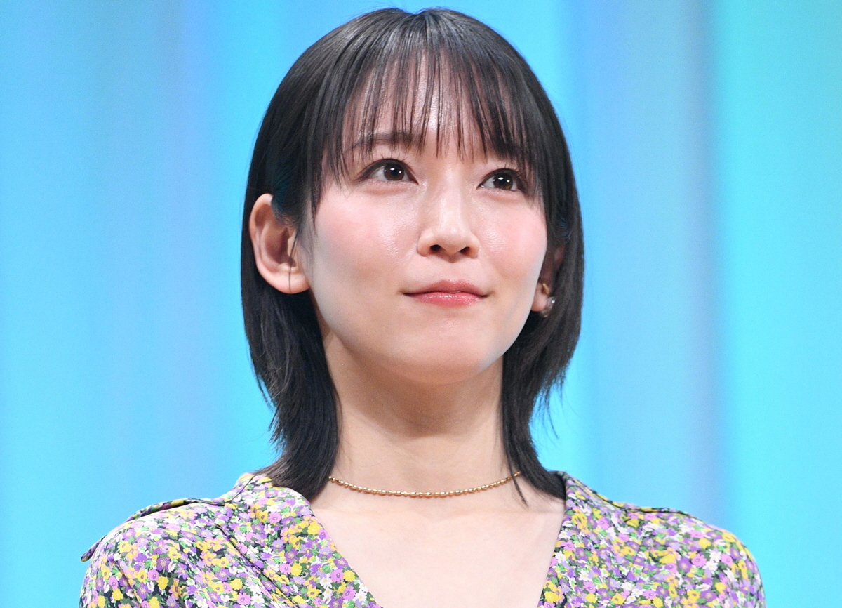 鉛筆画吉岡里帆さん浴衣B4 爆笑吉岡里帆ちゃんB4 - メルカリ