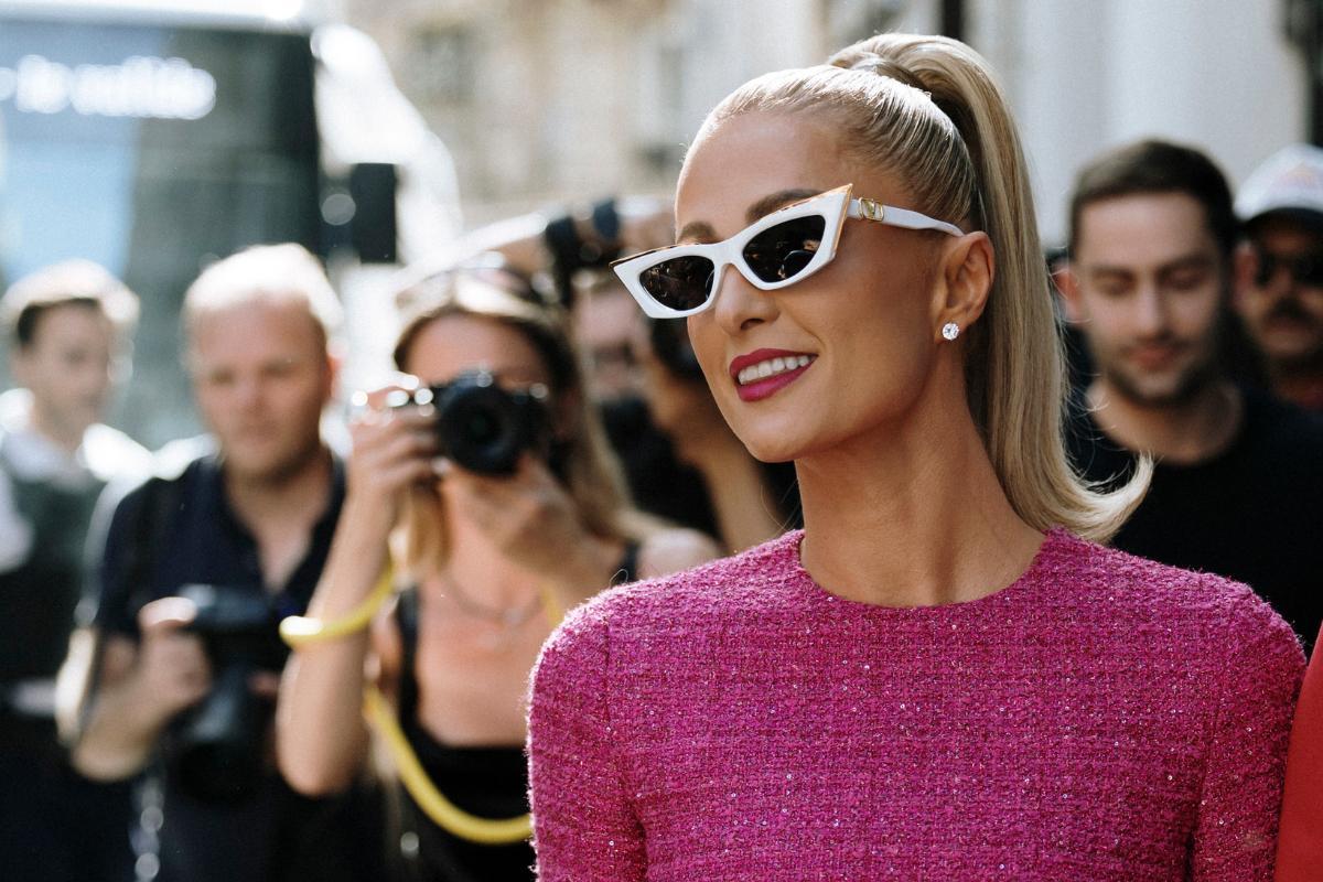 パリス・ヒルトン直筆サイン入り2Lサイズ写真…Paris Hilton Amazon.co.jp: パリスヒルトン直筆サイン入り2Lサイズ写真