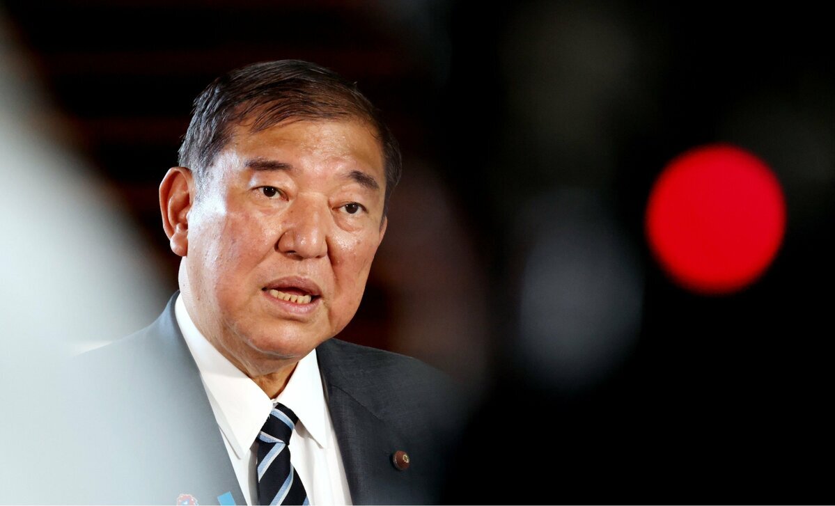 石破茂首相の真剣な表情。参院選大敗後の党内から辞任を求める声が相次ぐ状況を示す。
