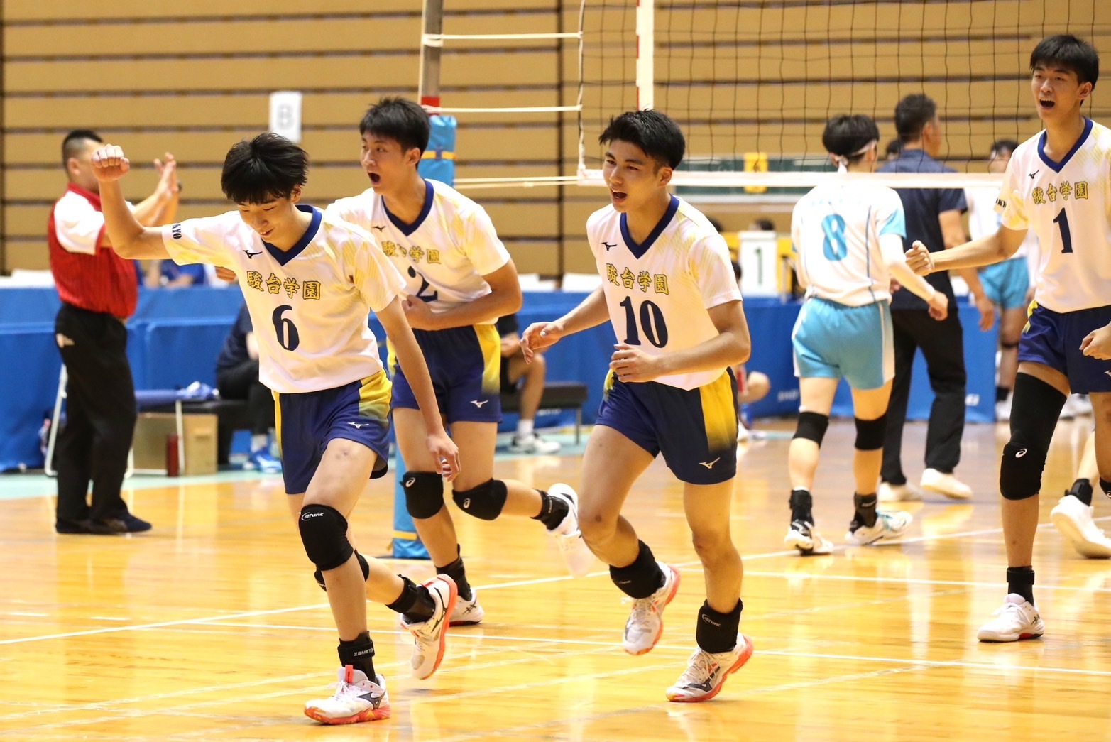 激レア 駿台学園 慶應義塾 バレーボール 春高 国体 インターハイ 天皇杯 限定 Vリーグ、大学生チームを破り駿台学園高が天皇杯ファイナルへ