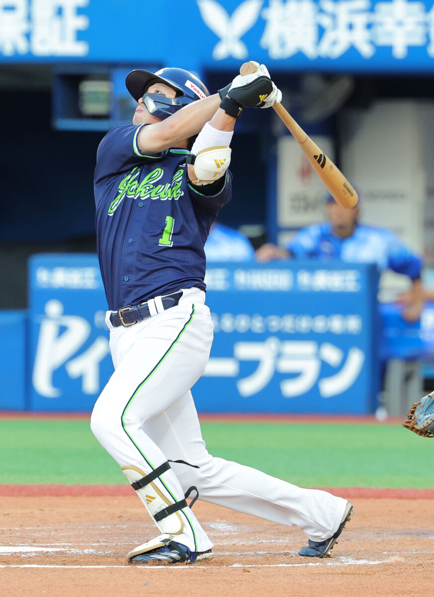 やまだてっと 山田哲人、同じ背番1の師匠超え球団新305号「ヤクルトじゃ