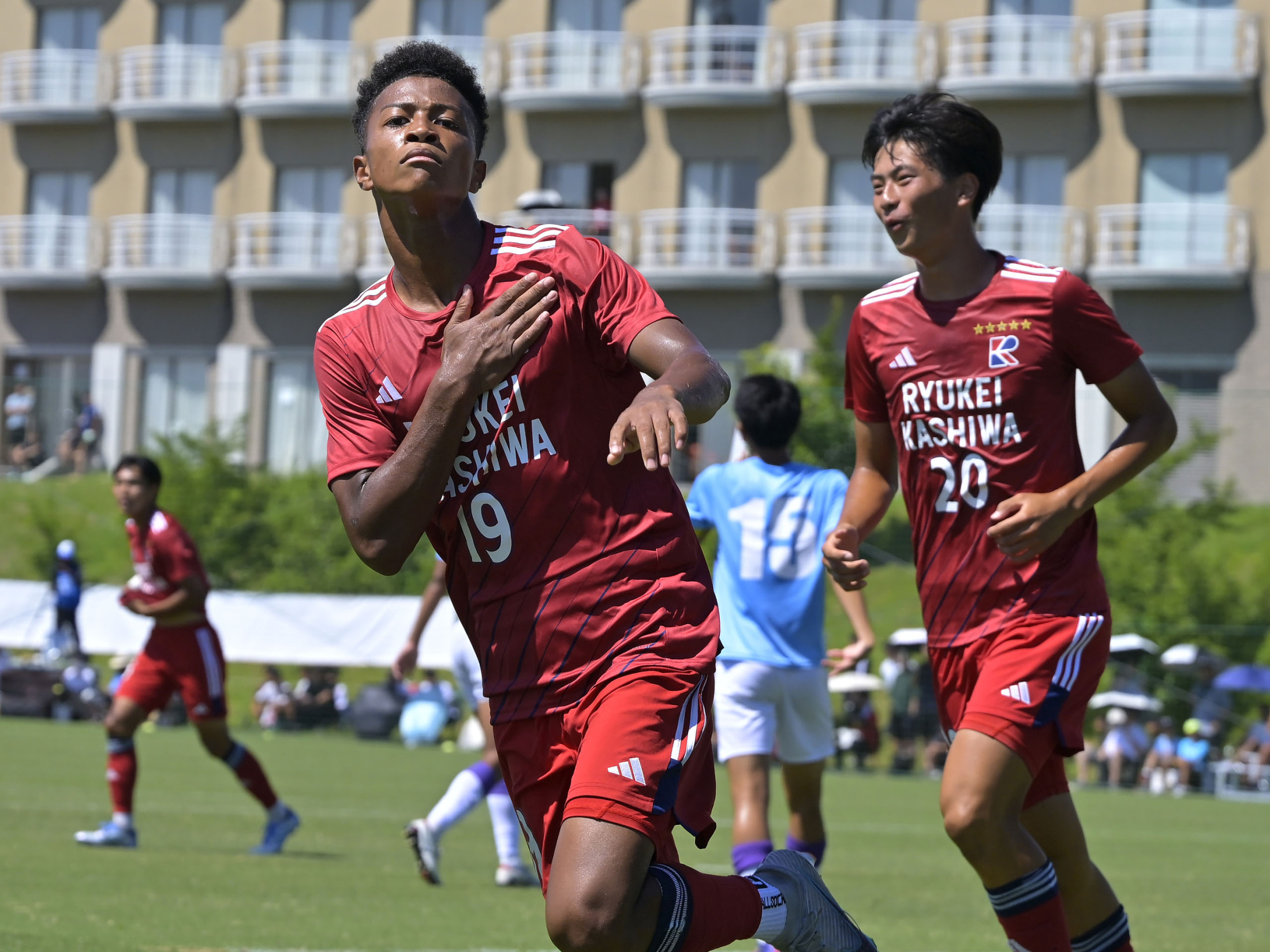 流経大柏トップチーム移動着 流経大柏トップチーム移動着 （チーム紹介 - 流通経済大学付属柏