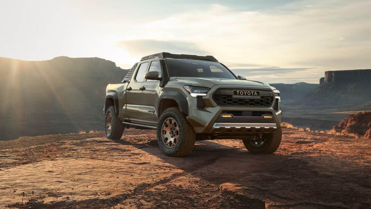 米国トヨタの公式サイトに掲載されているピックアップトラック「タコマ」の画像。日米自動車安全基準合意により日本市場への導入が期待される。