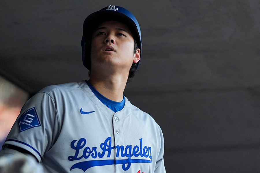 8回無失点10奪三振2安打1打点　大谷翔平　実使用　サイン入ラインナップカード 大谷翔平 投打同時出場で26号弾含む1試合5打点の大暴れ