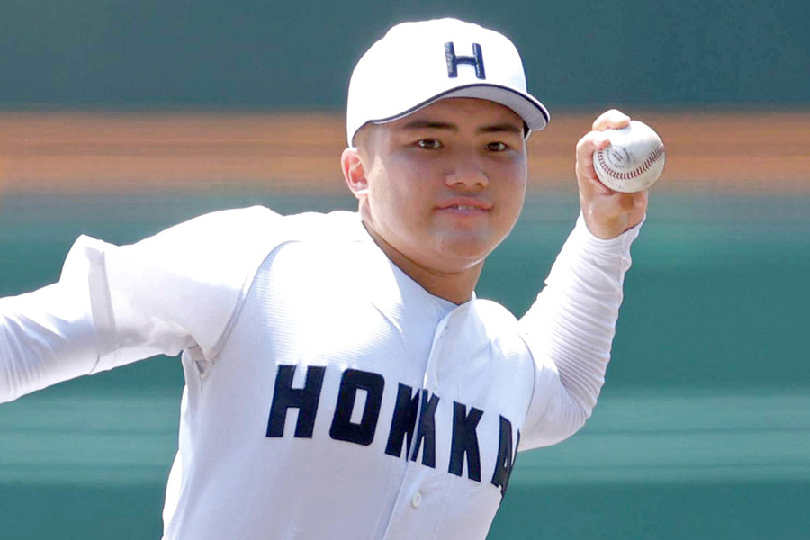 伝統校が甲子園でユニ変更「英断かも」 濃紺→白の“激変”に