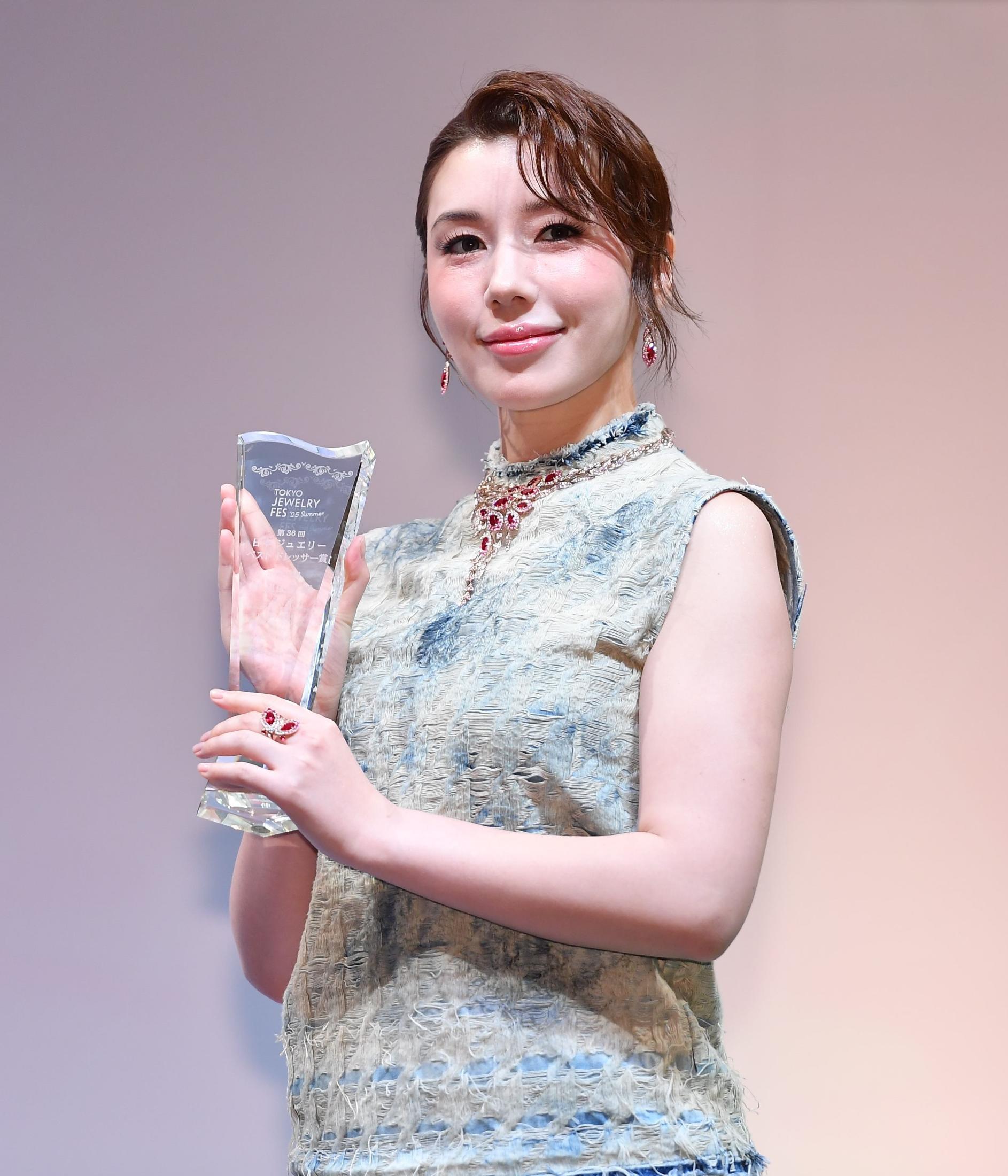 RE. 仲里依紗　おかか　ニット　ベスト 2025年最新】仲里依紗 re. おかかの人気アイテム - メルカリ