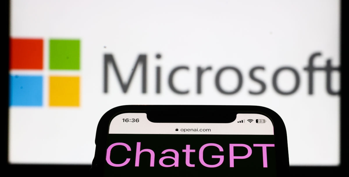 人工知能（AI）とスプレッドシートソフトウェアの進化を示すビジネスシーンのイメージ。ChatGPTのようなAIツールがExcelなどの事務作業にもたらす変革を象徴。