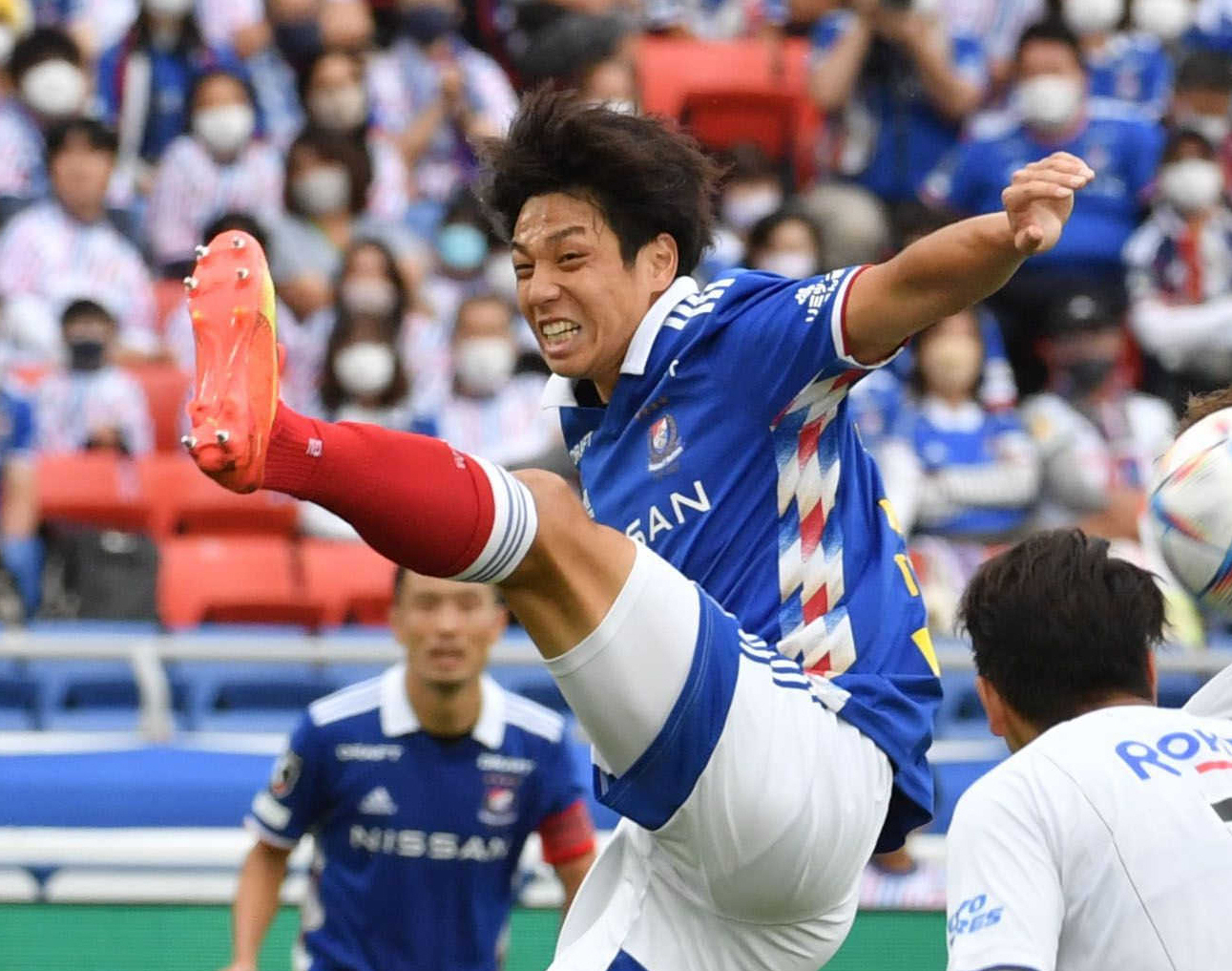 一度着用　横浜Fマリノス　角田選手　XLサイズ 一度着用 横浜Fマリノス 角田選手 XLサイズ J1横浜MがDF角田涼