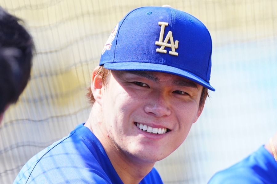 山本由伸世界90枚の1枚 20240608_yamamoto2_reu-560x373.jpg