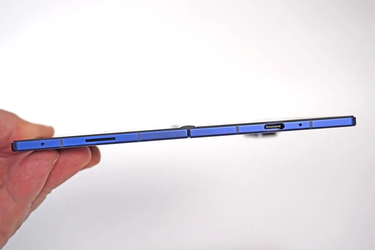 GALAXY スマホ12台 まとめて このスマホ、iPhoneの“半分の薄さ”ってマジ!?」8インチの大画面