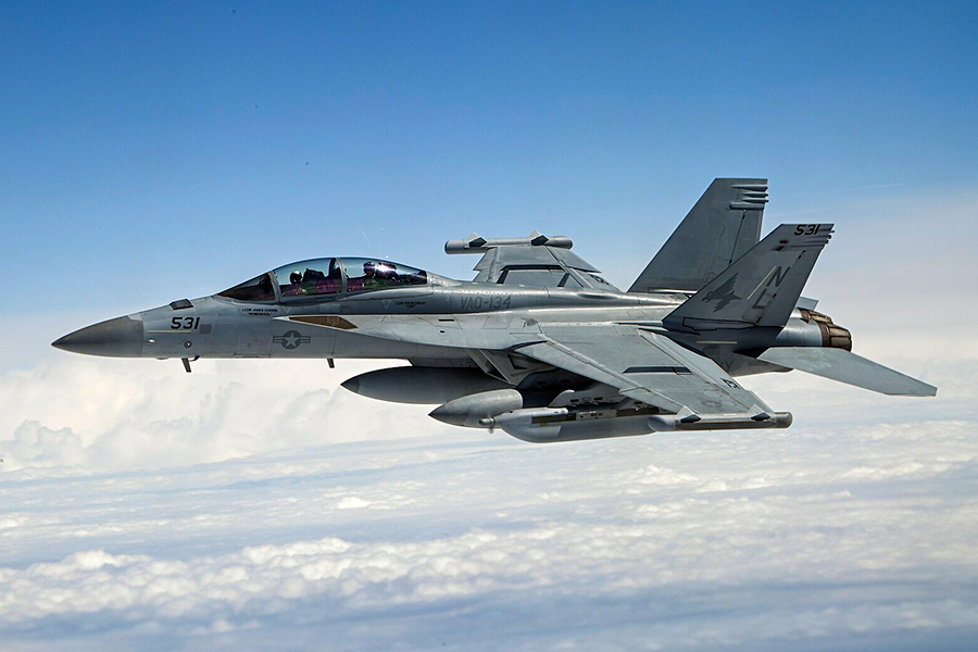 F/A-18シリーズ、米海軍艦載機として驚異の累計飛行時間を記録