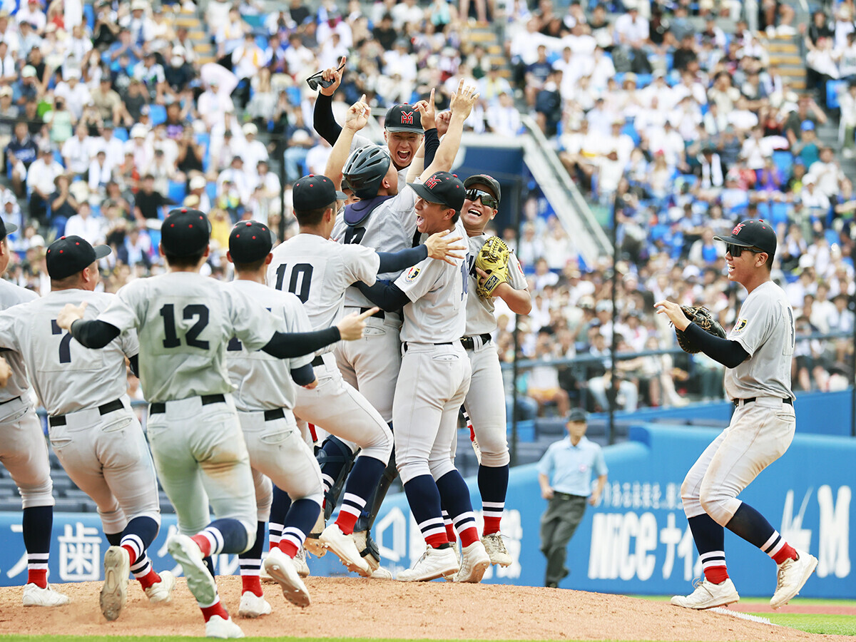 甲子園優勝時のソックスと甲子園優勝時のキャップとなります。 夏の甲子園2025】ベテラン記者が優勝校をズバリ予想！ 横浜の春