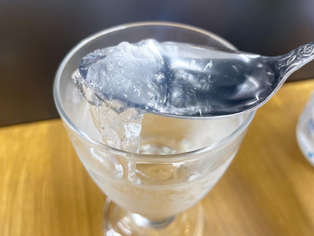 水ゼリー　 買えるのは品川駅だけ。「天然水ゼリー」の激レア自販機、猛暑日