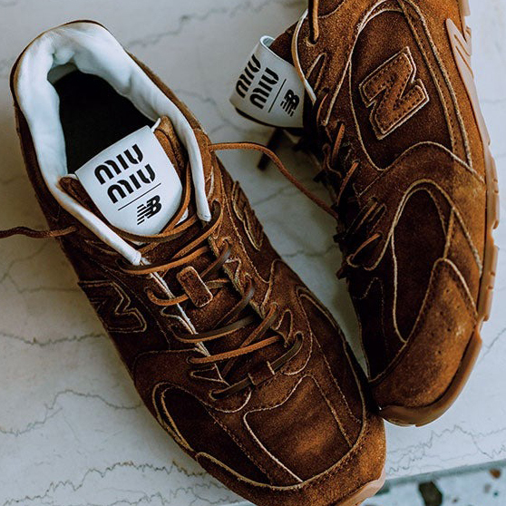 【New Balanceコラボ】Miu Miu スニーカー スタイリッシュ 洗練 悶絶級の可愛さ。即完必至の【NEW BALANCE ×MIU MIU】のコラボ