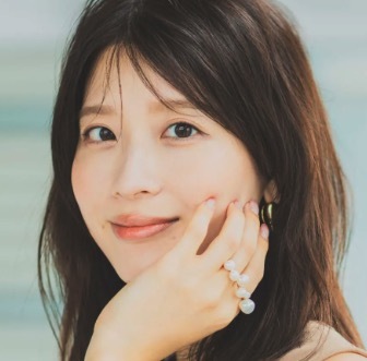u*5様 日本テレビアナウンサー郡司恭子 直筆サイン入り色紙 2025年最新】アナウンサー サイン色紙の人気アイテム - メルカリ