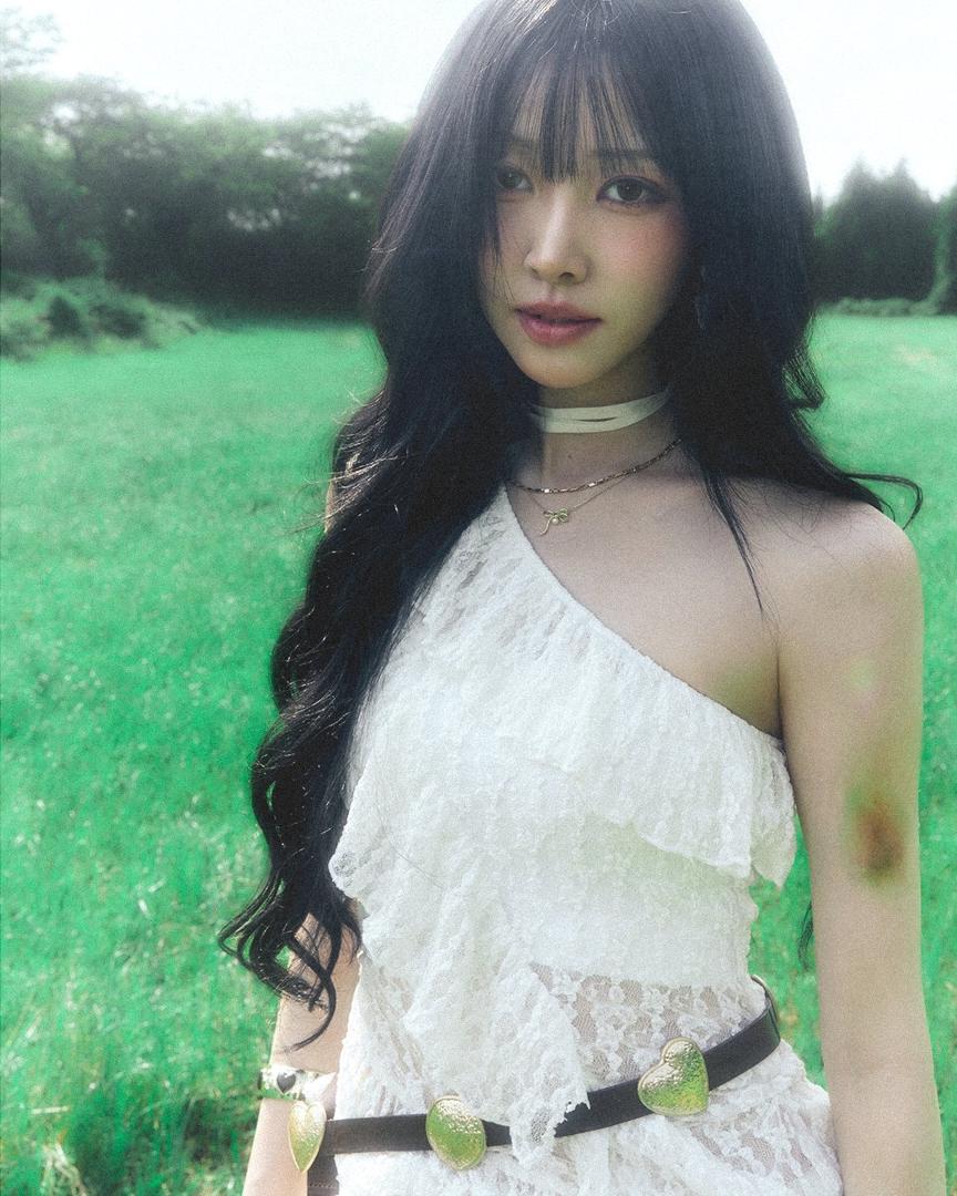 GFRIEND  大型公式ポスター  ユジュ GFRIEND ユジュ - 3rd Mini Album: In Bloom (カウントダウン