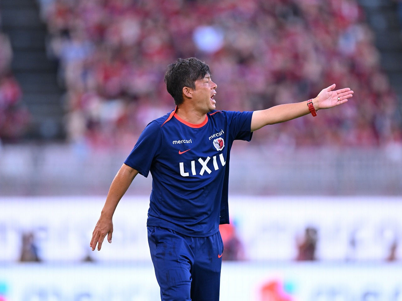 鹿島アントラーズ ジャージ 17番 サイズO 鬼木達選手 鹿島アントラーズ ジャージ 17番 サイズO 鬼木達選手
