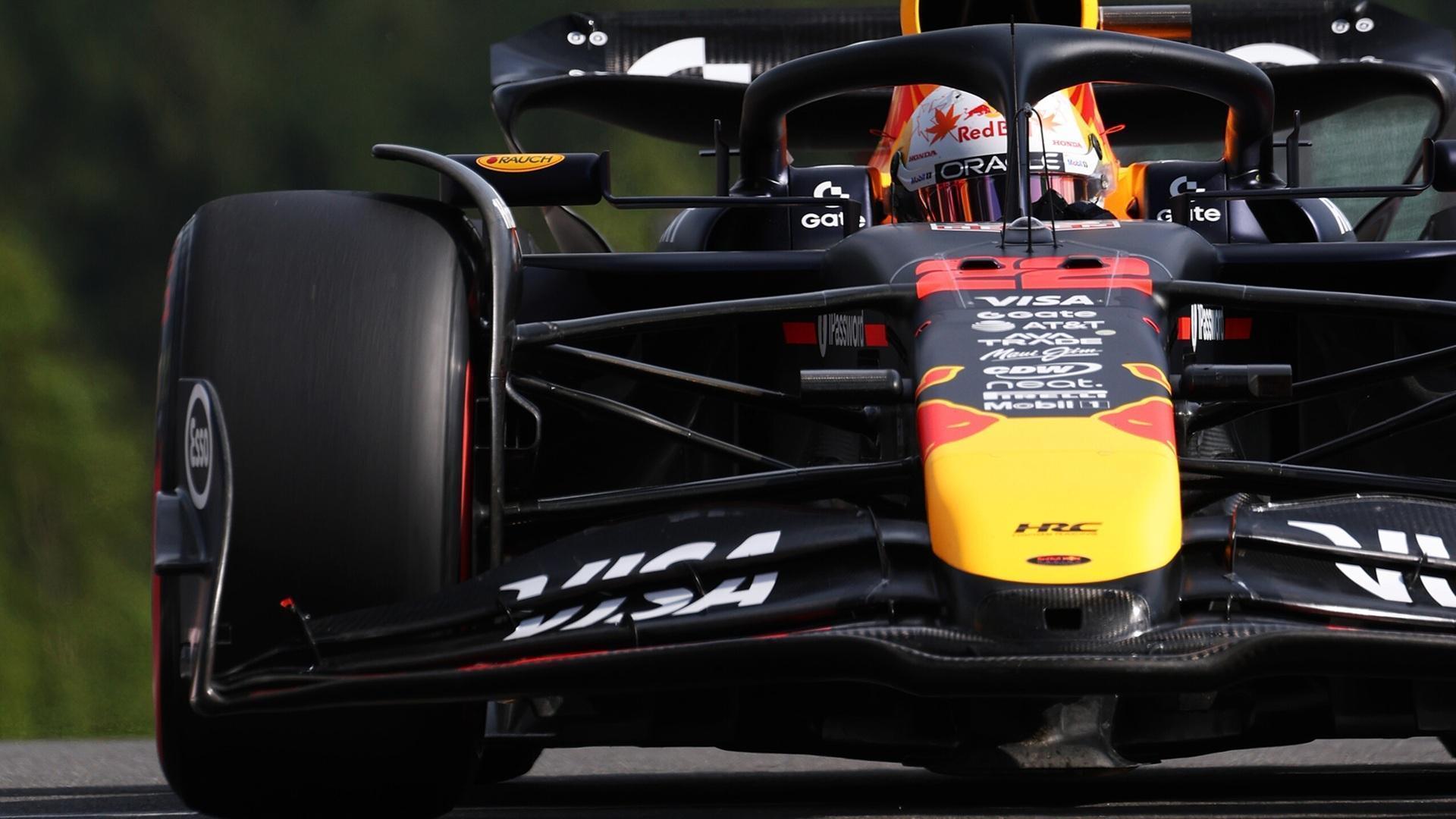 F1 レッドブル　角田裕毅　フェルスタッペン　カード　非売品 F1 角田裕毅 フェルスタッペン レッドブル ピンバッジ6個ケース
