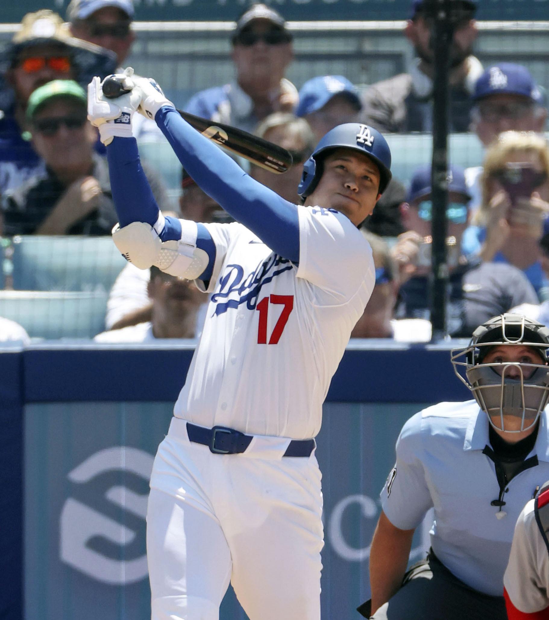 8回無失点10奪三振2安打1打点　大谷翔平　実使用　サイン入ラインナップカード 大谷翔平、5打数無安打4三振もチームは逆転勝ちで2連勝、本塁打
