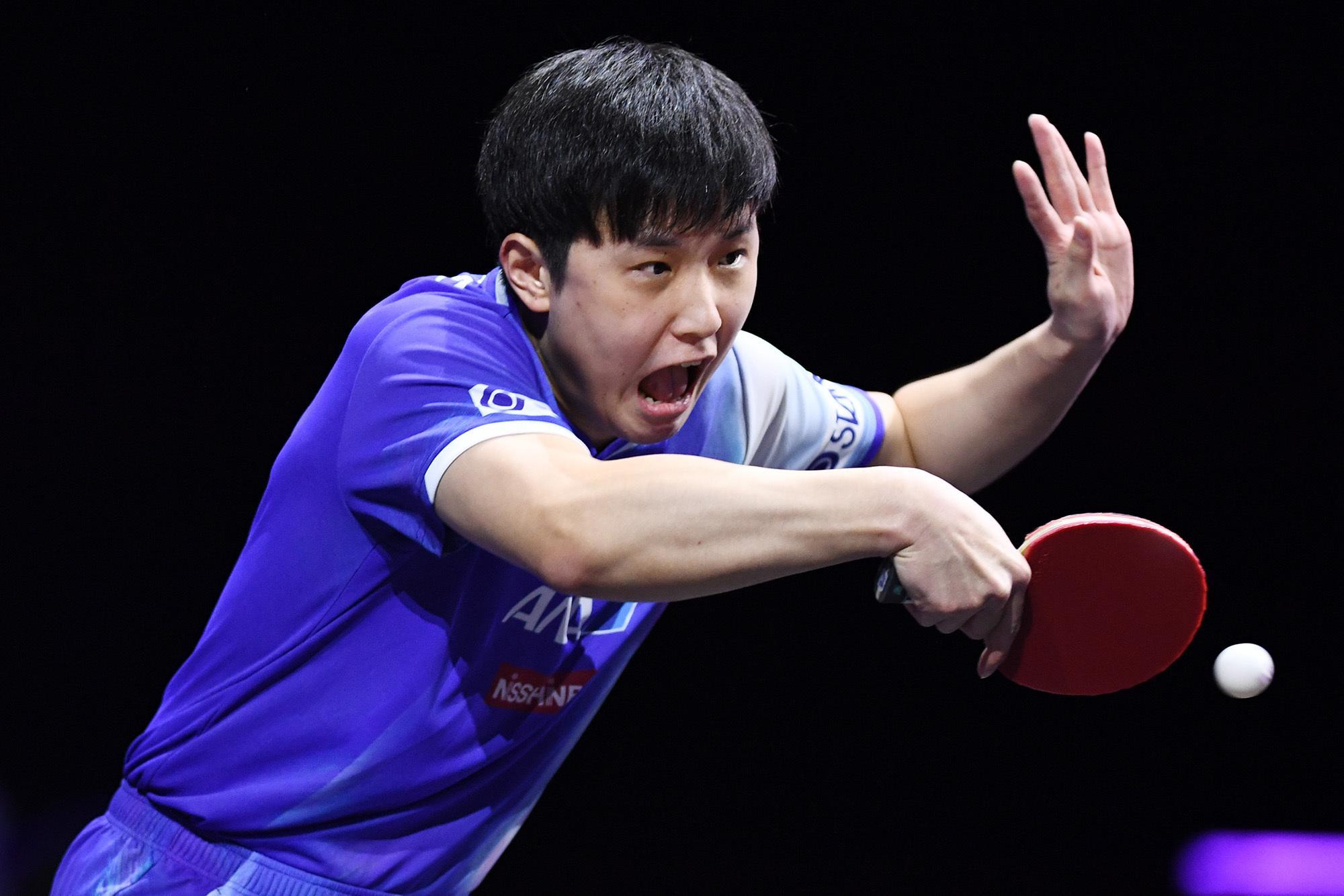 張本智和 始球式 シリアル 50枚限定 カード maxresdefault.jpg