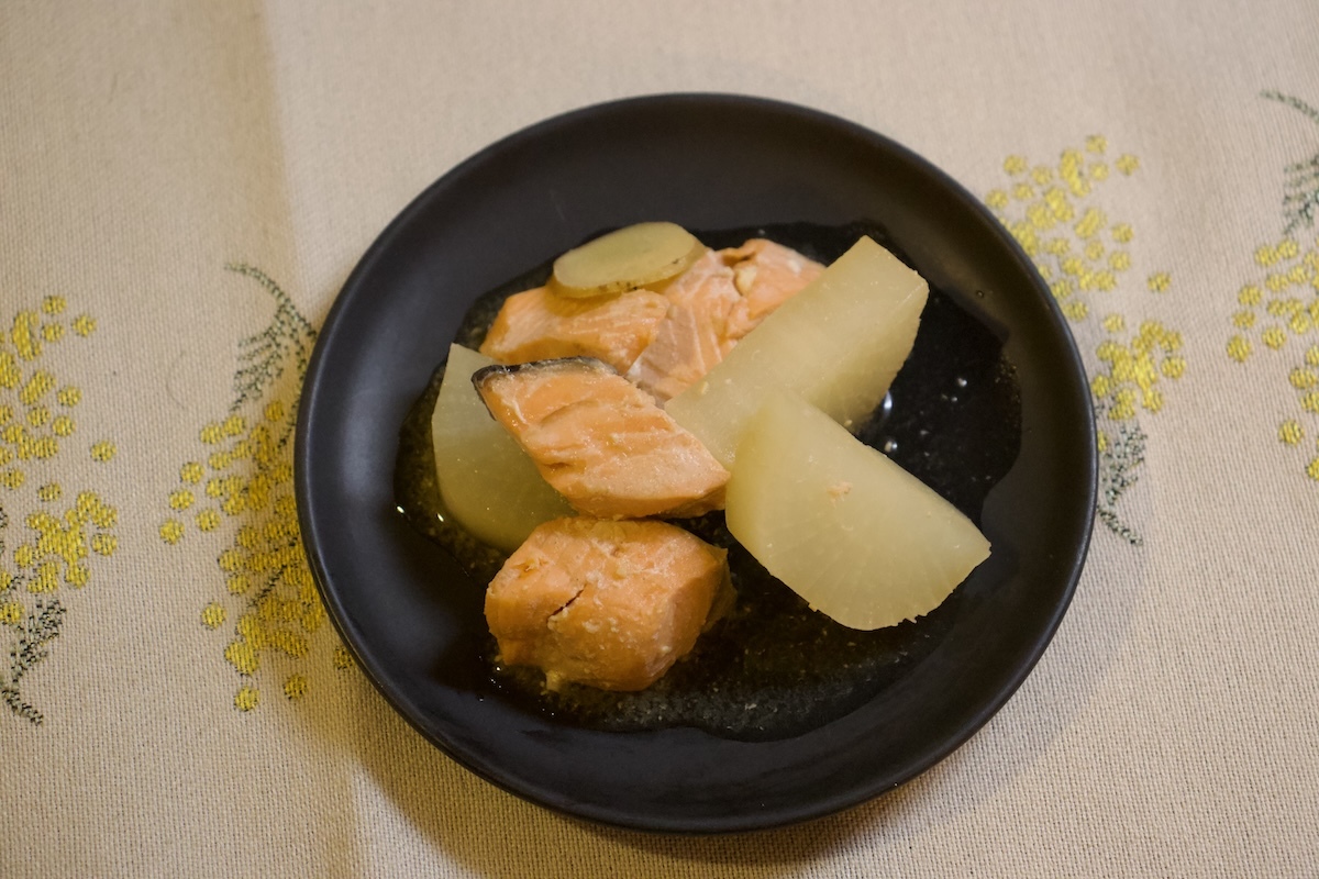 鬼滅の刃』冨岡義勇の好物“鮭大根”を作ってみた 「無限城編」を