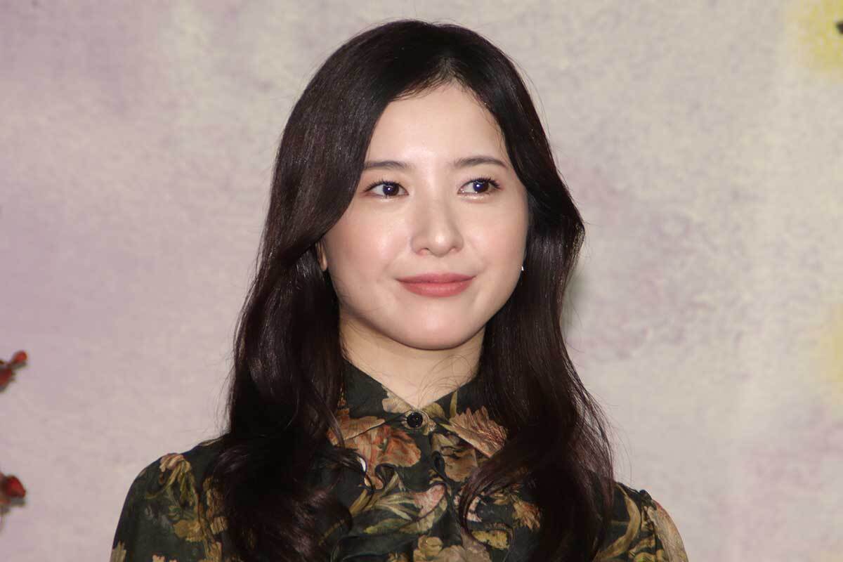 吉高由里子と森カンナ、深まる友情を示す親密な2ショット